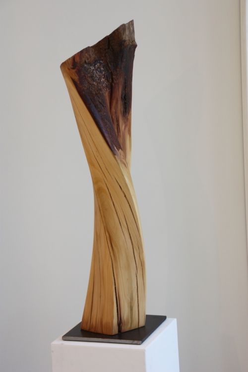 Holz-Skulptur von Barbara guthy: An-Mut II