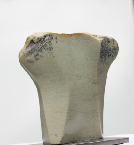 Stein-Skulptur von Babara Guthy: Offen für Neues